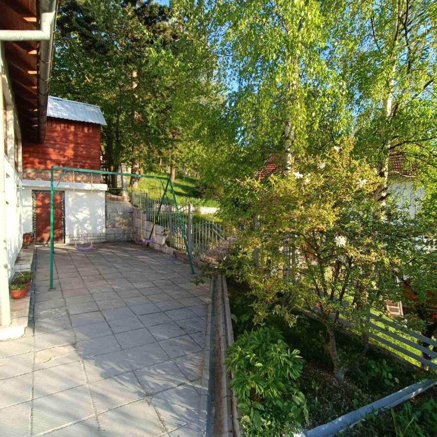 Holiday Home Green ซาราเยโว ภายนอก รูปภาพ
