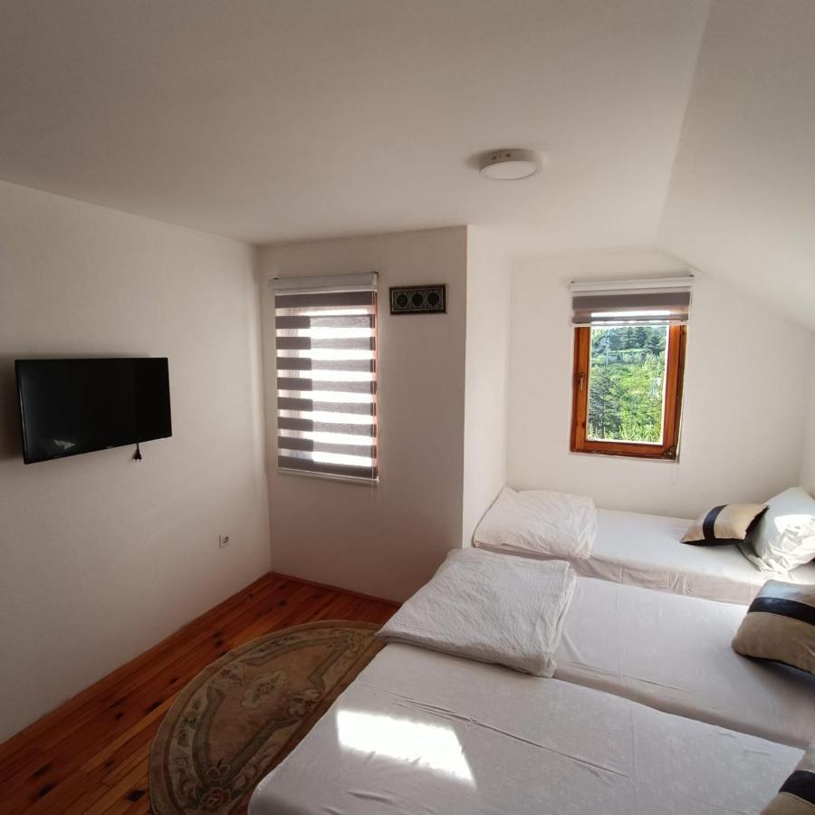 Holiday Home Green ซาราเยโว ภายนอก รูปภาพ